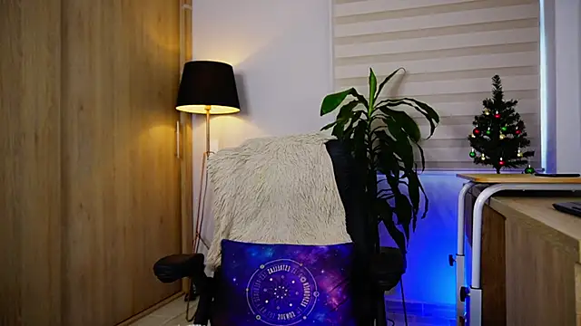 Snapshot of Erick_Thompsonx chatting on 12/04/25, 07:00 Erick Thompsonx online show from 12/04/25, 07:00