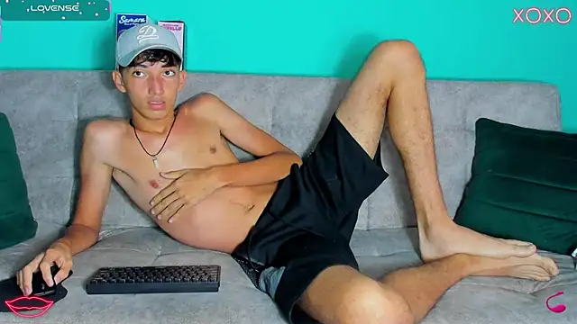 Maikol Ortiz online show from 10/10/25, 12:37