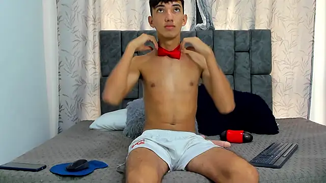 Snapshot of Maikol_Ortiz chatting on 12/22/25, 01:41 Maikol Ortiz online show from 12/22/25, 01:41