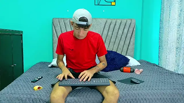 Snapshot of Maikol_Ortiz chatting on 01/19/26, 02:32 Maikol Ortiz online show from 01/19/26, 02:32