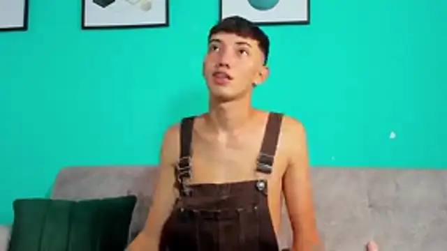 Snapshot of Maikol_Ortiz chatting on 02/07/26, 02:32 Maikol Ortiz online show from 02/07/26, 02:32