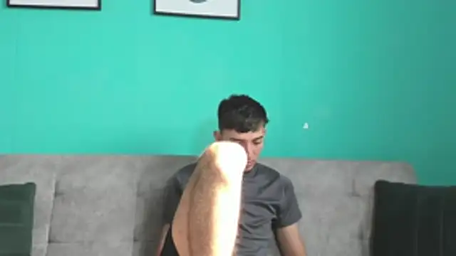 Snapshot of Maikol_Ortiz chatting on 02/14/26, 02:36 Maikol Ortiz online show from 02/14/26, 02:36