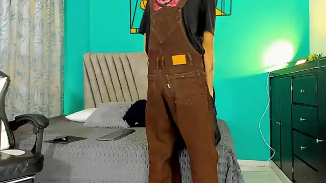 Snapshot of Maikol_Ortiz chatting on 03/03/26, 01:06 Maikol Ortiz online show from 03/03/26, 01:06