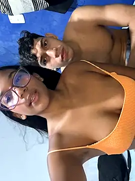 Andres-Andrea1922 online show from 09/18/25, 08:22