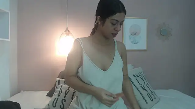 Savannahcruzz online show from 12/15/25, 12:42