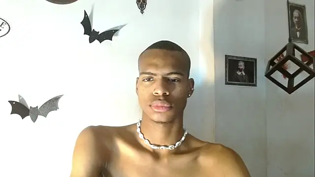 criss zuri online show from 10/23/25, 11:42