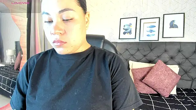 sophie  blare online show from 06/16/26, 07:16