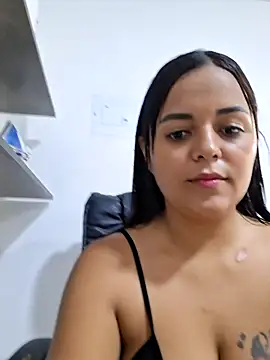 Naugthy-Mey online show from 04/17/26, 02:09