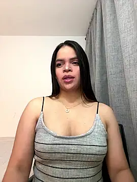 Snapshot of helen_palmer chatting on 01/15/26, 12:37 helen palmer online show from 01/15/26, 12:37
