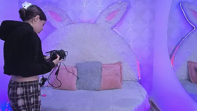 Gaby louse online show from 04/15/26, 07:43