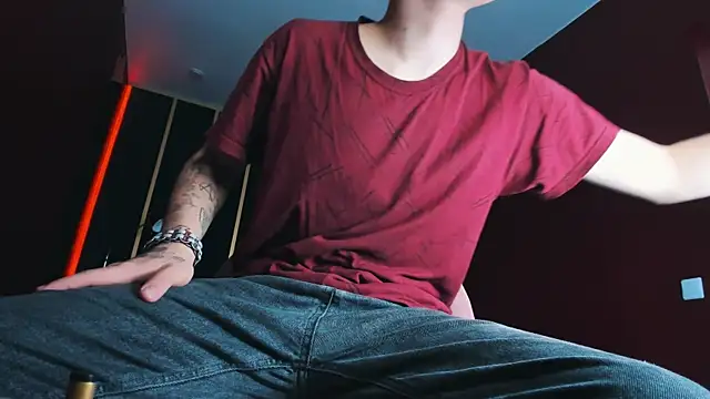 Snapshot of Blaiz_Vok chatting on 09/13/25, 08:52 Blaiz Vok online show from 09/13/25, 08:52