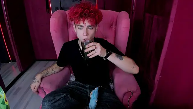 Snapshot of Blaiz_Vok chatting on 10/13/25, 08:20 Blaiz Vok online show from 10/13/25, 08:20