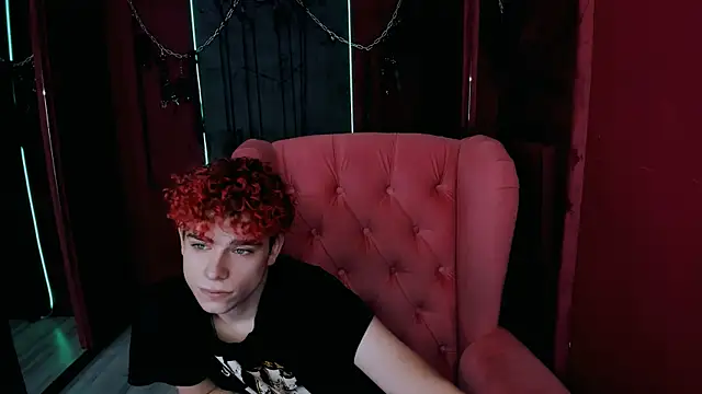 Snapshot of Blaiz_Vok chatting on 10/26/25, 04:35 Blaiz Vok online show from 10/26/25, 04:35