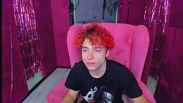 Snapshot of Blaiz_Vok chatting on 12/15/25, 08:46 Blaiz Vok online show from 12/15/25, 08:46