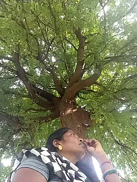 Jivika Jaiswal online show from 10/05/25, 04:33