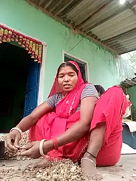 Jivika Jaiswal online show from 10/22/25, 03:18