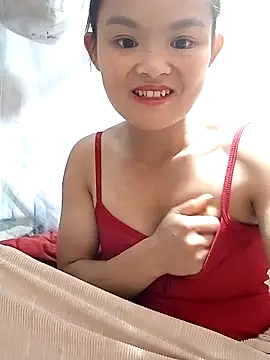 xinhxinhcute online show from 10/13/25, 03:06