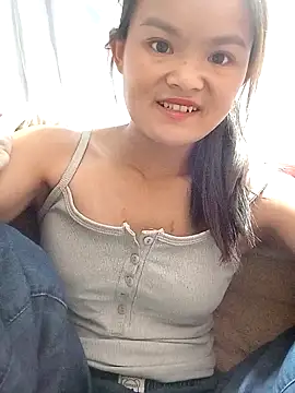 xinhxinhcute online show from 10/17/25, 11:18