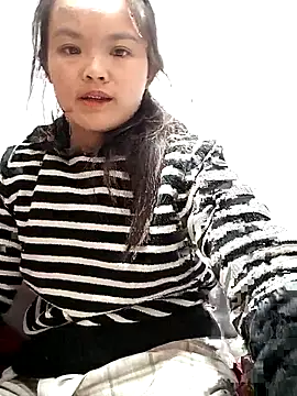 xinhxinhcute online show from 11/04/25, 11:42