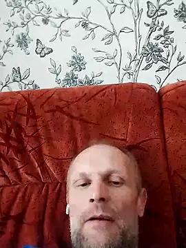 Snapshot of mishania45 chatting on 01/14/26, 11:38 mishania45 online show from 01/14/26, 11:38