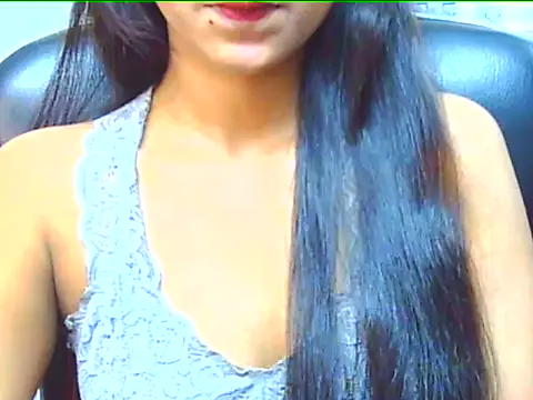 Snapshot of AlisaPari2007 chatting on 10/13/25, 12:43 AlisaPari2007 online show from 10/13/25, 12:43