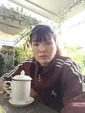 Snapshot of Thao_xx chatting on 09/13/25, 02:00 Thao xx online show from 09/13/25, 02:00