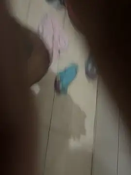 Snapshot of FromVnz chatting on 10/21/25, 01:34 FromVnz online show from 10/21/25, 01:34