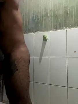 Snapshot of FromVnz chatting on 11/12/25, 02:01 FromVnz online show from 11/12/25, 02:01