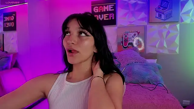 LindaWz  online show from 10/07/25, 04:20