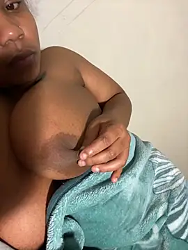 JuicyMellow21 online show from 10/20/25, 07:25