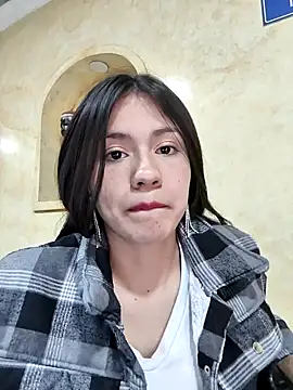 CHARLOTTE  05 online show from 09/27/25, 02:11