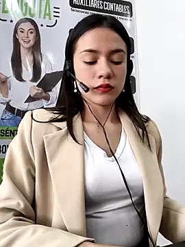 CHARLOTTE  05 online show from 11/10/25, 12:37