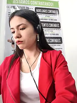 CHARLOTTE  05 online show from 11/12/25, 12:49