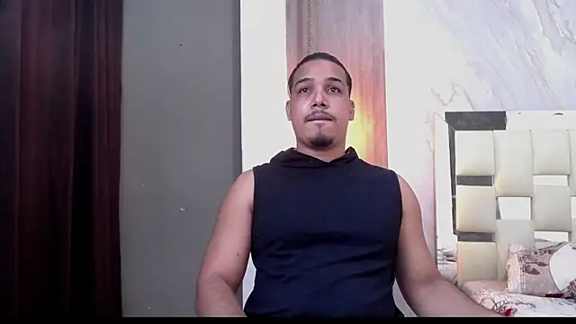 Snapshot of taylor_collins_ chatting on 10/07/25, 05:32 taylor collins online show from 10/07/25, 05:32