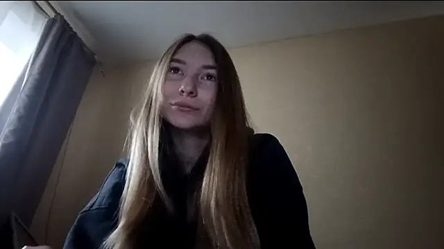 Nymera flare online show from 12/18/25, 07:58