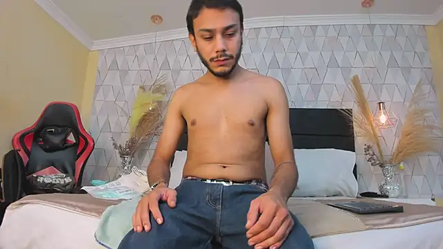 Boss Domiinator online show from 02/04/26, 12:22