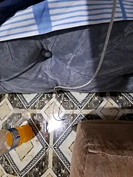 Estefi33 online show from 10/17/25, 01:42