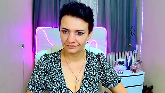 Snapshot of AvaSaturnian chatting on 09/14/25, 06:12 AvaSaturnian online show from 09/14/25, 06:12