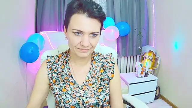 Snapshot of AvaSaturnian chatting on 09/17/25, 12:18 AvaSaturnian online show from 09/17/25, 12:18