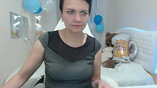 Snapshot of AvaSaturnian chatting on 09/22/25, 12:29 AvaSaturnian online show from 09/22/25, 12:29