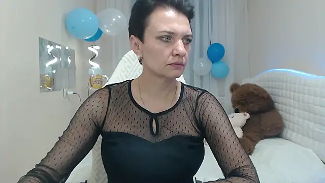 Snapshot of AvaSaturnian chatting on 09/23/25, 12:30 AvaSaturnian online show from 09/23/25, 12:30