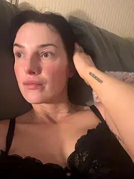 Snapshot of Remirosee chatting on 12/01/25, 08:14 Remirosee online show from 12/01/25, 08:14