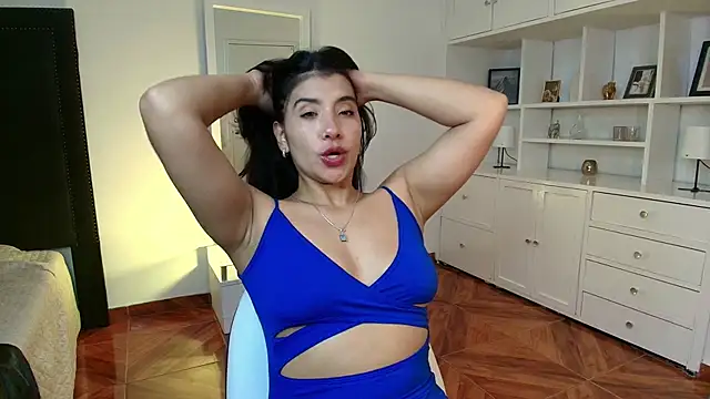 Snapshot of nina_moen chatting on 09/24/25, 01:53 nina moen online show from 09/24/25, 01:53