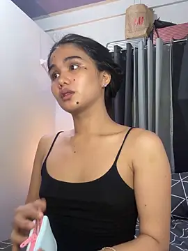 AngelHille online show from 10/30/25, 09:37