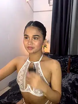 AngelHille online show from 11/13/25, 06:07