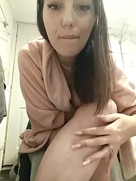 Snapshot of Sakura_2000 chatting on 09/26/25, 09:08 Sakura 2000 online show from 09/26/25, 09:08