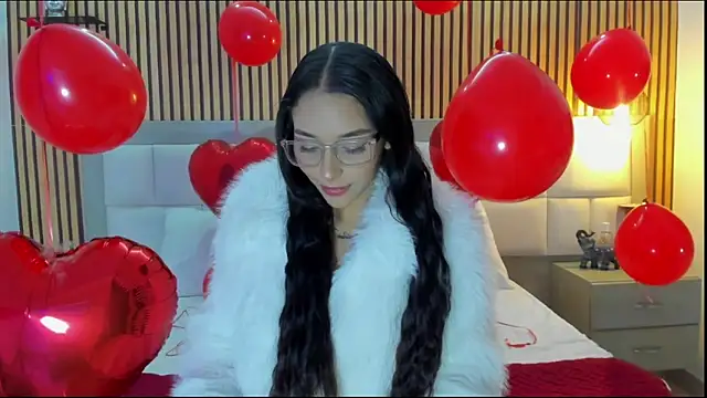 Roseaurora online show from 02/14/26, 11:51