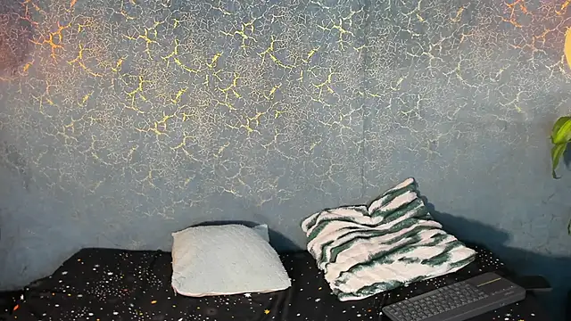 zorre  online show from 10/14/25, 06:52