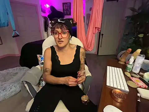 kinkycanner online show from 03/25/26, 05:57