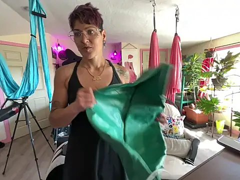 kinkycanner online show from 04/09/26, 08:03